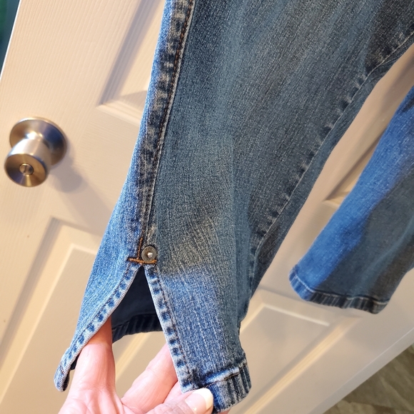 24w Lee capris - Picture 3 of 9